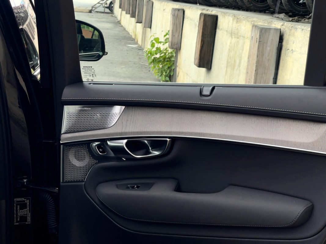 Hãng xe Volvo  Phú Mỹ Hưng