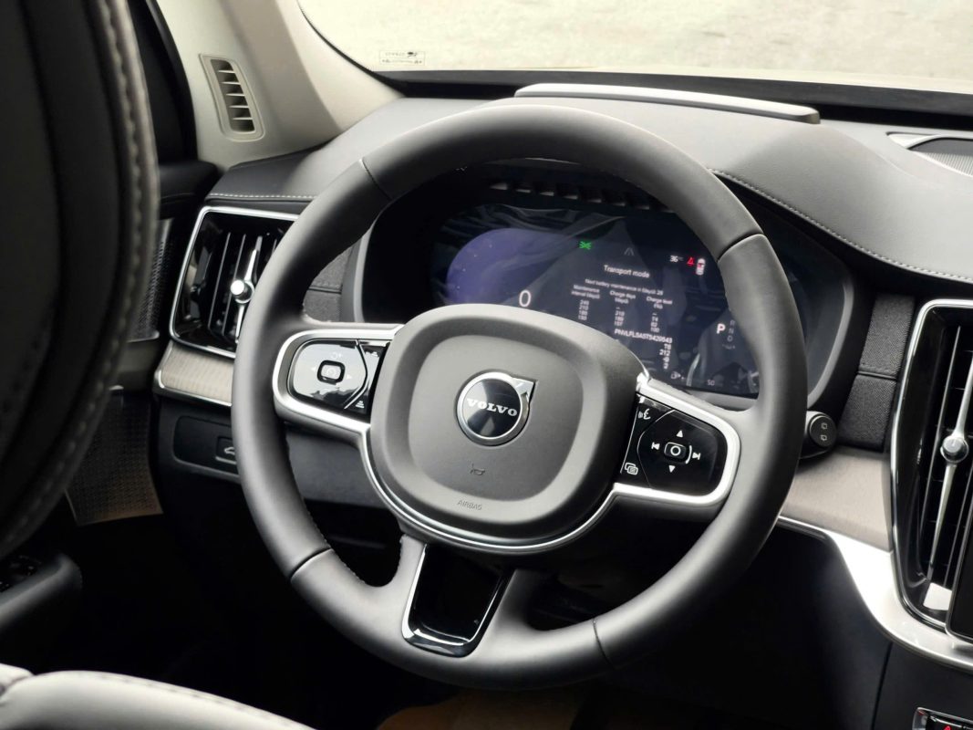 Hãng xe Volvo  Phú Mỹ Hưng