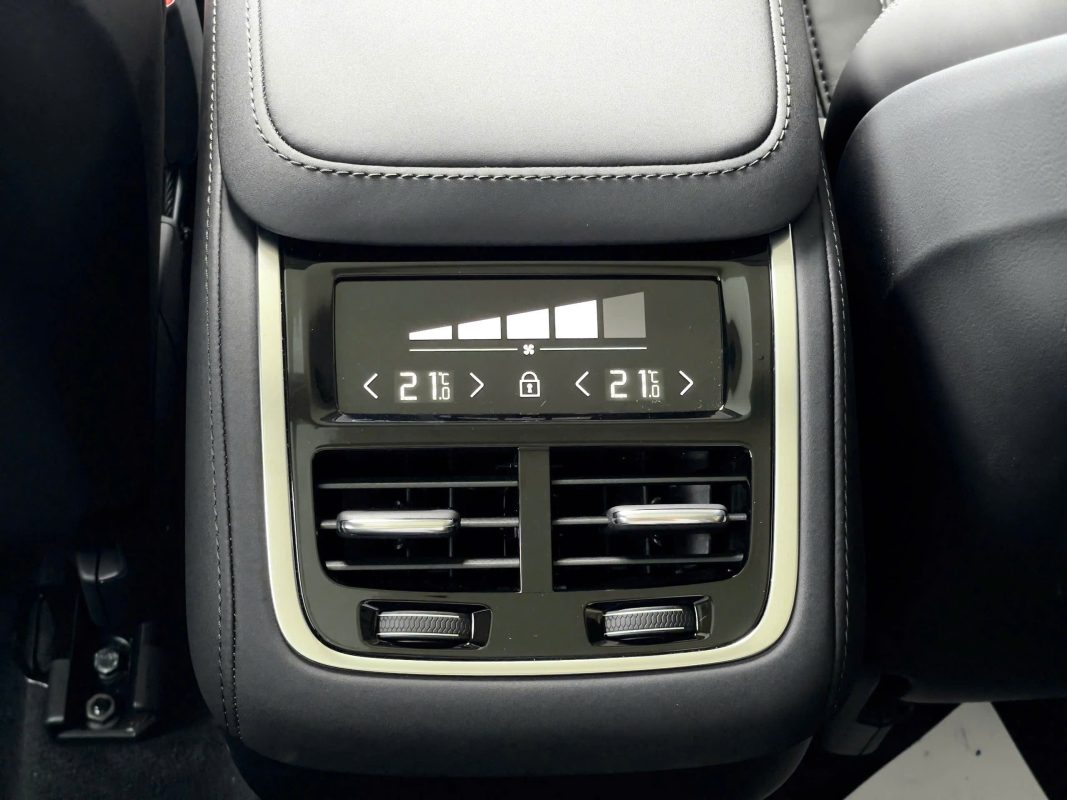 Hãng xe Volvo  Phú Mỹ Hưng