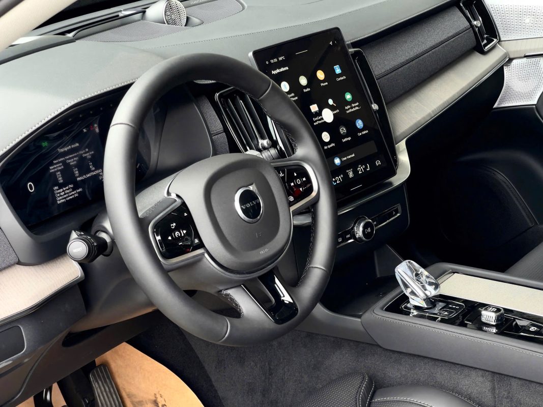 Hãng xe Volvo  Phú Mỹ Hưng