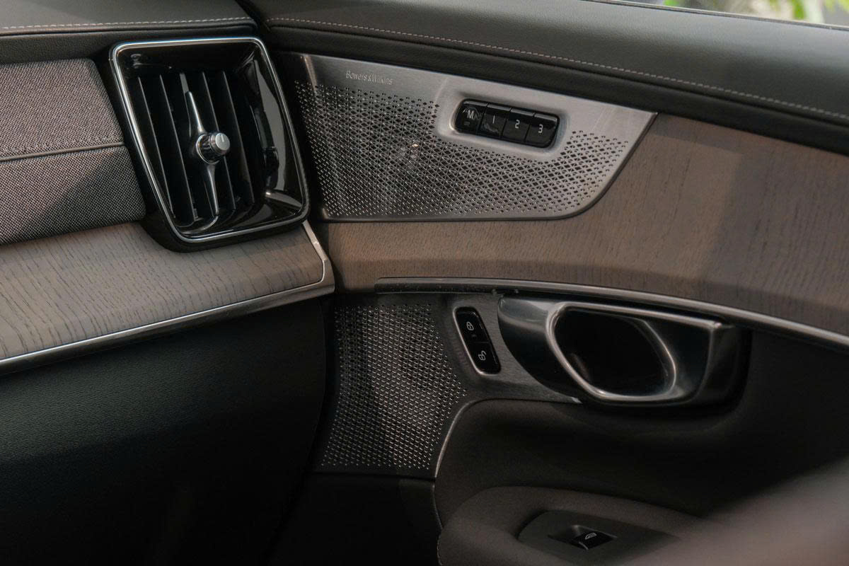 Hãng xe Volvo  Phú Mỹ Hưng