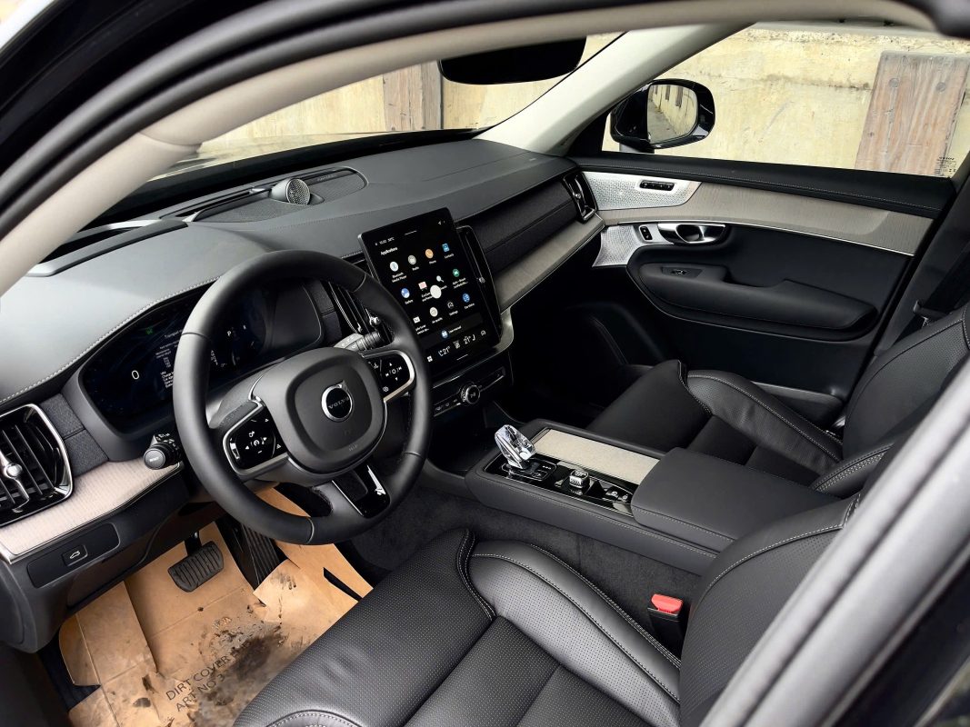 Hãng xe Volvo  Phú Mỹ Hưng