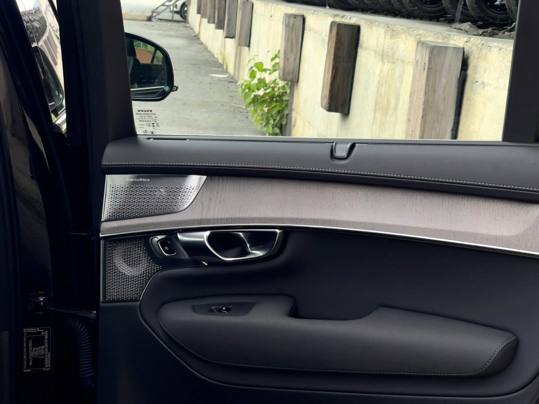 Hãng xe Volvo  Phú Mỹ Hưng